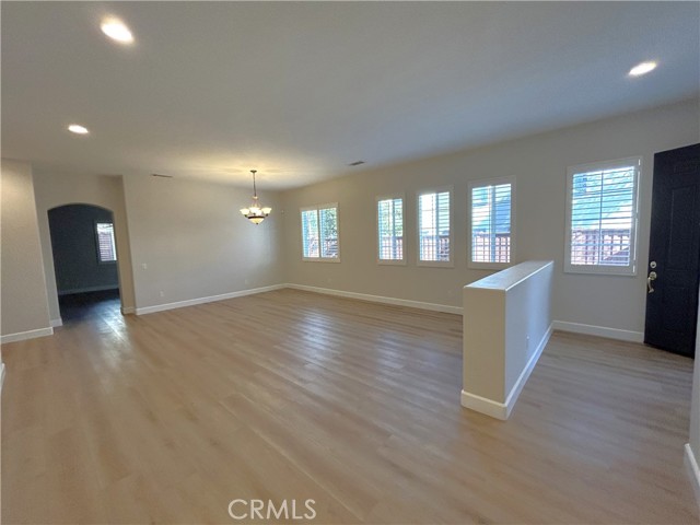 3174 Via Mazatlan, Corona CA: https://media.crmls.org/medias/13bfffe1-3d8d-474e-85b0-c61c0989c9fa.jpg