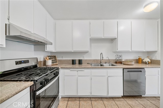 23640 Monument Canyon Drive, Diamond Bar CA: https://media.crmls.org/medias/13c0a0d4-74dc-4cb1-b585-9ae2aab106d4.jpg