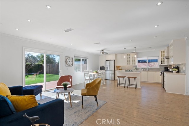 23800 Mobile St, West Hills CA: https://media.crmls.org/medias/13c0e171-00e6-45e1-8f12-8a7c76ea4d52.jpg