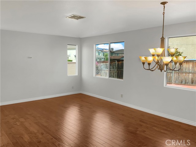 Detail Gallery Image 8 of 21 For 26110 Calle Agua, Moreno Valley,  CA 92551 - 4 Beds | 2/1 Baths