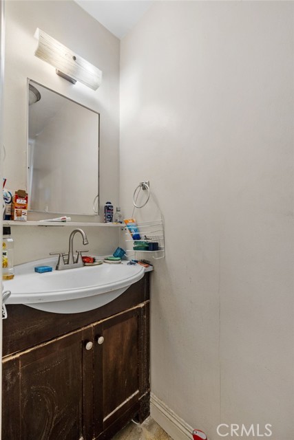 Detail Gallery Image 21 of 26 For 1711 S Grand Ave, San Pedro,  CA 90731 - 3 Beds | 1/1 Baths