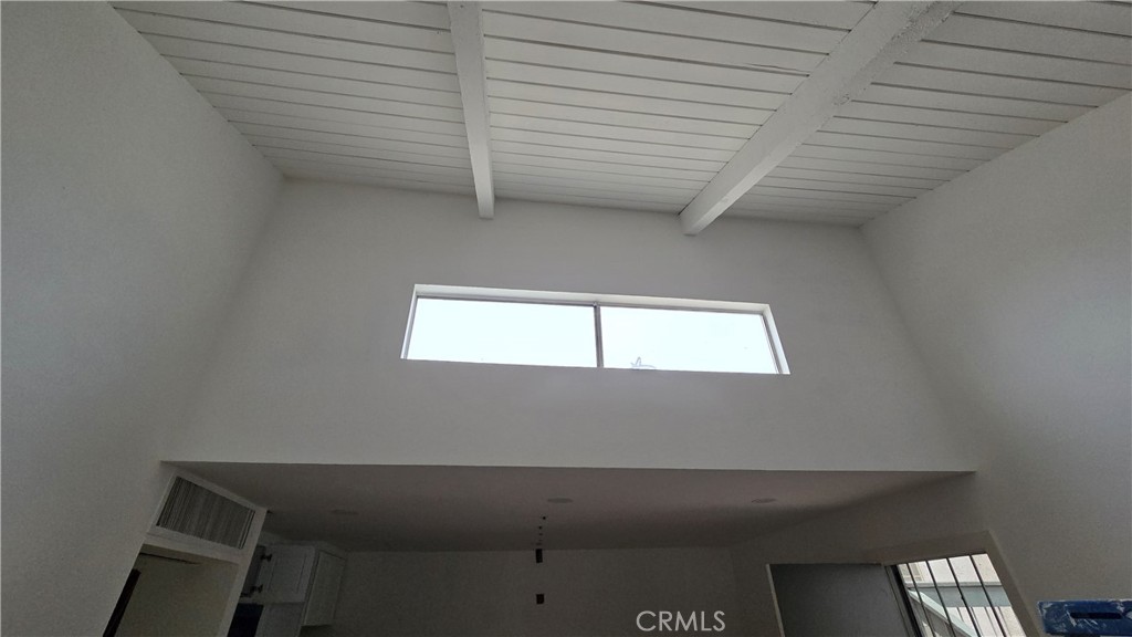 https://media.crmls.org/medias/13c2775e-c9cc-444d-81dd-8f59e550b7fa.jpg?preset=X-Large