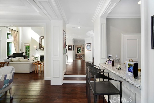 Detail Gallery Image 24 of 59 For 19134 Briarfield Way, Tarzana,  CA 91356 - 6 Beds | 7/1 Baths