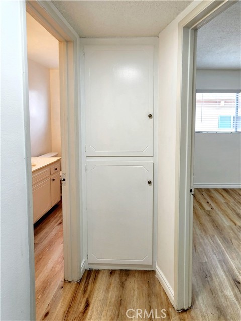 Detail Gallery Image 6 of 17 For 326 10th Place, Manhattan Beach,  CA 90266 - 3 Beds | 2 Baths