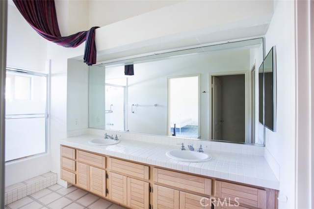 72 Vassar Aisle, Irvine CA: https://media.crmls.org/medias/13c58b51-1a58-4f23-b109-1b4a31bdd20c.jpg