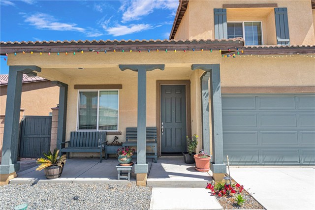 Detail Gallery Image 2 of 14 For 14251 Tierra Del Sur St, Adelanto,  CA 92301 - 5 Beds | 3 Baths