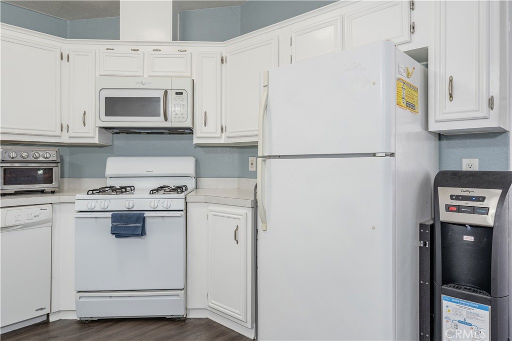 MLS #OC25247907 image #8