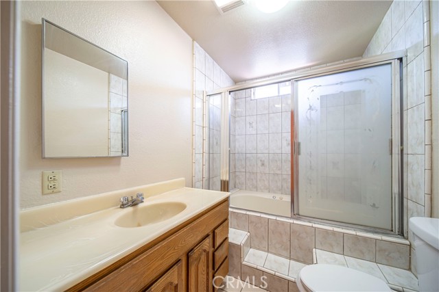 Detail Gallery Image 21 of 40 For 4701 Abbott Rd, Lynwood,  CA 90262 - 3 Beds | 2 Baths