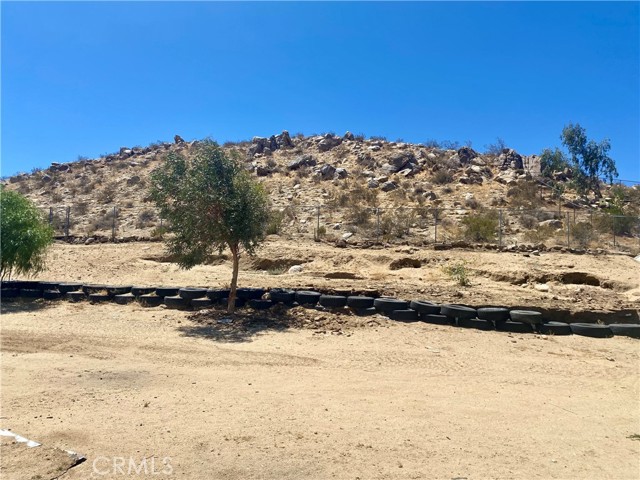 Detail Gallery Image 21 of 23 For 16840 Mackennas Gold Ave, Palmdale,  CA 93591 - 4 Beds | 2 Baths