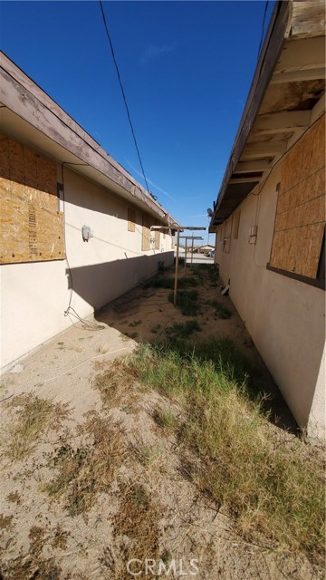 Detail Gallery Image 7 of 7 For 6316 Palm View Ave, Twentynine Palms,  CA 92277 - 4 Beds | 2 Baths