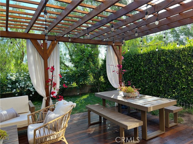 Detail Gallery Image 21 of 28 For 30114 Diana Ct, Agoura Hills,  CA 91301 - 3 Beds | 3 Baths