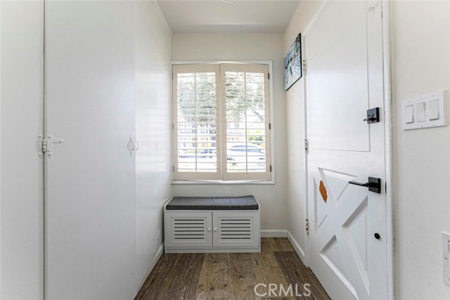 343 Concord Street, Glendale CA: https://media.crmls.org/medias/13cb8eba-d2aa-421b-a7d1-c0581871dfbd.jpg