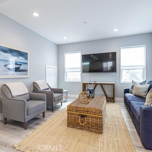 7792 Liberty Drive, Huntington Beach CA: https://media.crmls.org/medias/13cbe692-b149-4be6-9637-4addbd85abdd.jpg