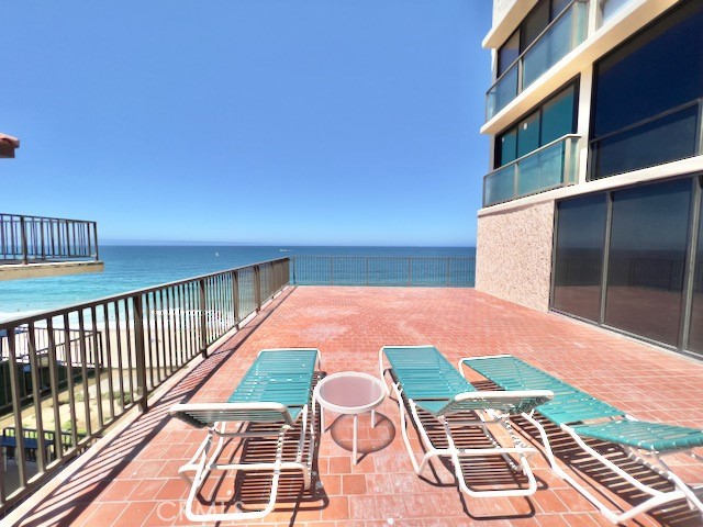 531 Esplanade, Redondo Beach, California 90277, 2 Bedrooms Bedrooms, ,2 BathroomsBathrooms,Residential,Sold,Esplanade,SB22172842