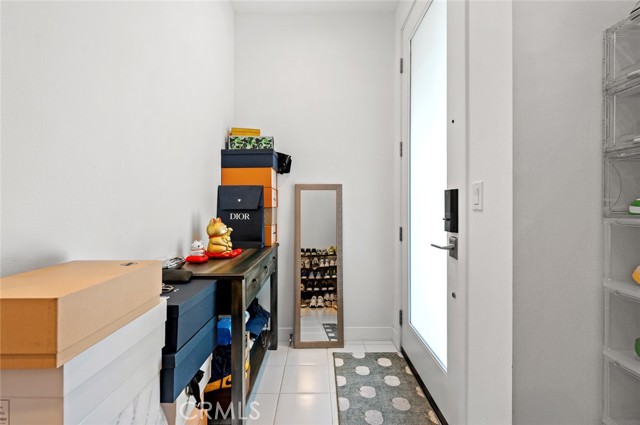 Detail Gallery Image 2 of 33 For 2827 Lily Ln, El Monte,  CA 91733 - 2 Beds | 2/1 Baths