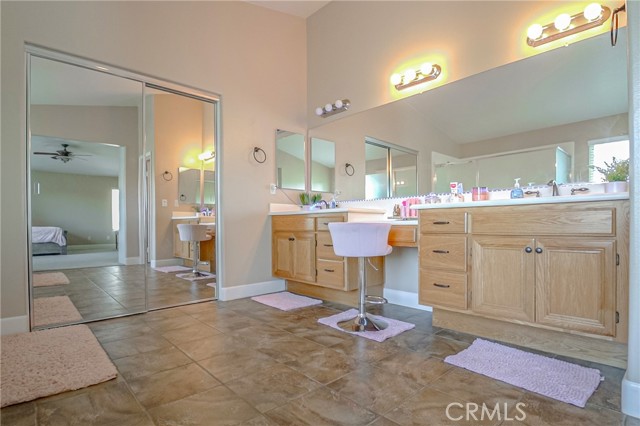 Detail Gallery Image 17 of 25 For 23458 Karen Pl, Murrieta,  CA 92562 - 6 Beds | 4 Baths