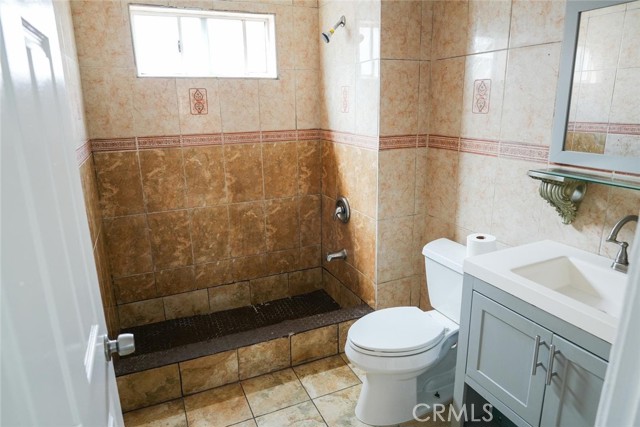 3424 3424 1/2 Paloma Street, Los Angeles CA: https://media.crmls.org/medias/13cceb1d-68ba-4fc7-8348-cde273680fc6.jpg