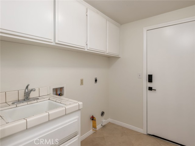 Image 18 of 43 For 44035 Sheldon Court