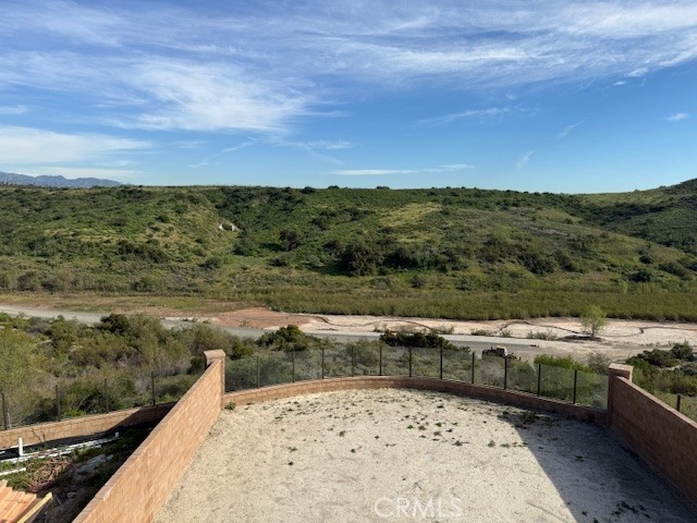 Detail Gallery Image 4 of 7 For 226 Canterbury, Irvine,  CA 92618 - 4 Beds | 4 Baths