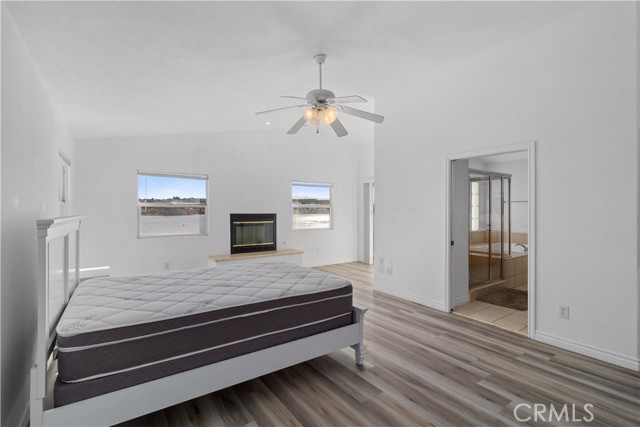 18075 Lakeview Drive, Victorville CA: https://media.crmls.org/medias/13cdcbe9-ffd5-4f59-9d07-c2307d795786.jpg