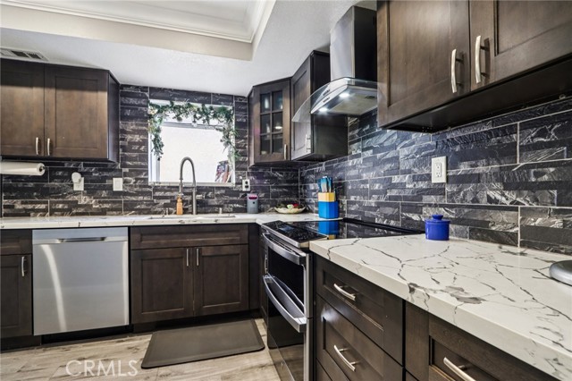 Detail Gallery Image 12 of 39 For 15928 Hunsaker #7,  Paramount,  CA 90723 - 3 Beds | 3 Baths