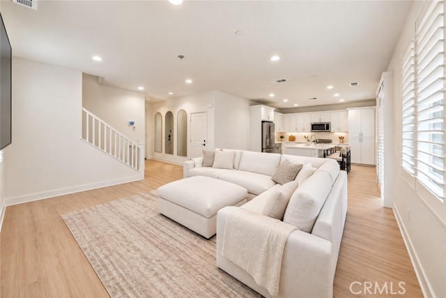 23201 West Canterbury photo 18