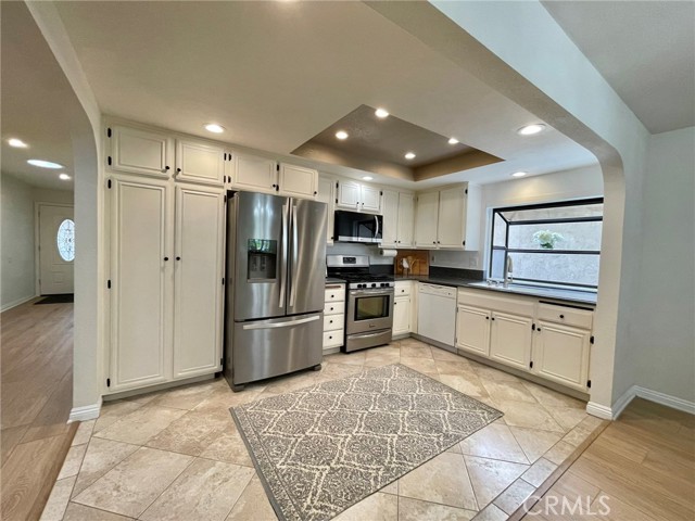 27691 Via Turina, Mission Viejo CA: https://media.crmls.org/medias/13ce4f53-4975-4f43-8c50-d521ba85937c.jpg