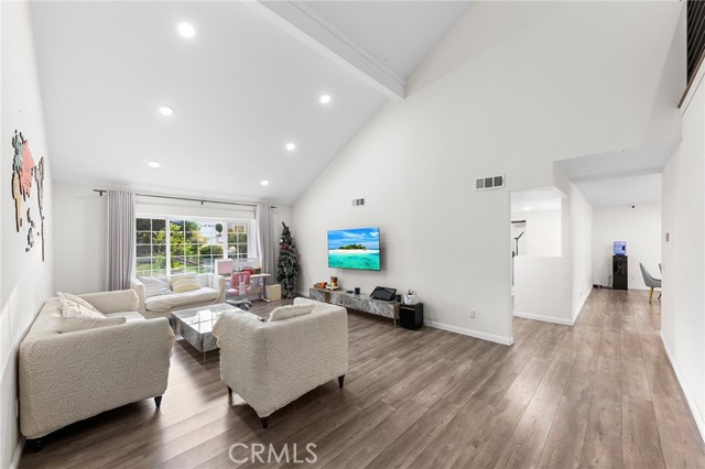 Detail Gallery Image 6 of 52 For 19519 Greenwillow Ln, Rowland Heights,  CA 91748 - 4 Beds | 4 Baths