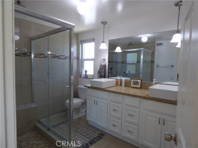 5650 Lake Lindero Drive, Agoura Hills CA: https://media.crmls.org/medias/13cf4fe6-4227-44f1-80c0-8b3bb0f78d35.jpg