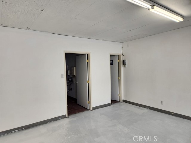 243 E Base Line Road, Rialto, California 92376, ,Commercial Lease,For Rent,243 E Base Line Road,CRIV25039786