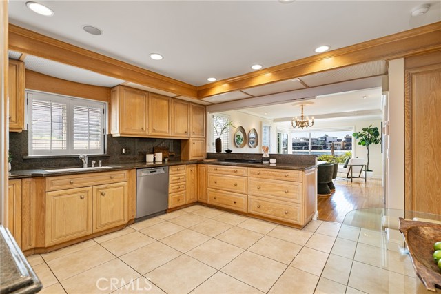 Image 27 of 60 For 5585 Corso Di Napoli