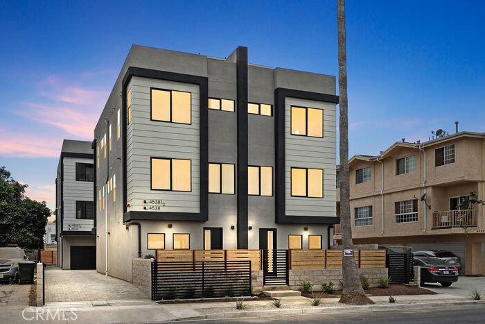4536 W 18th Street