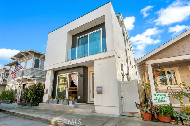 417 E Bay, Newport Beach CA: https://media.crmls.org/medias/13d33209-e3c9-4ca9-a000-07a8b3ee3bdf.jpg