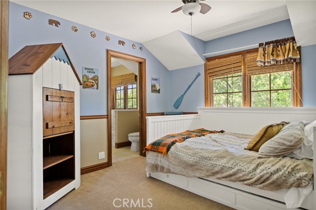 Detail Gallery Image 38 of 67 For 28476 North Shore Rd, Lake Arrowhead,  CA 92352 - 4 Beds | 4/2 Baths