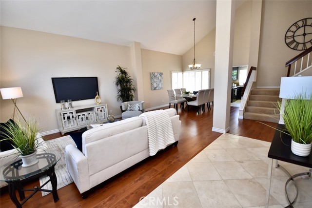 Detail Gallery Image 5 of 46 For 6 Cannes, Irvine,  CA 92614 - 4 Beds | 2/1 Baths