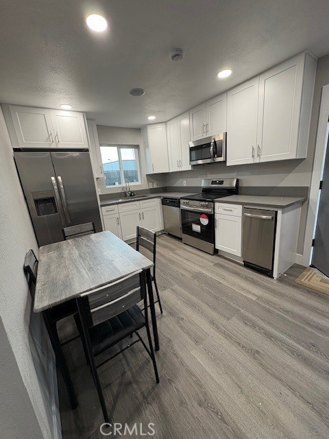Detail Gallery Image 7 of 7 For 10421 El Centro, Oak Hills,  CA 92344 - 2 Beds | 2 Baths