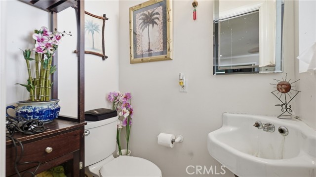 Detail Gallery Image 19 of 23 For 1106 Mar Les, Santa Ana,  CA 92706 - 3 Beds | 2/1 Baths