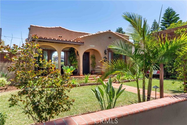 Detail Gallery Image 3 of 75 For 3654 Cerritos Ave, Long Beach,  CA 90807 - 4 Beds | 3 Baths