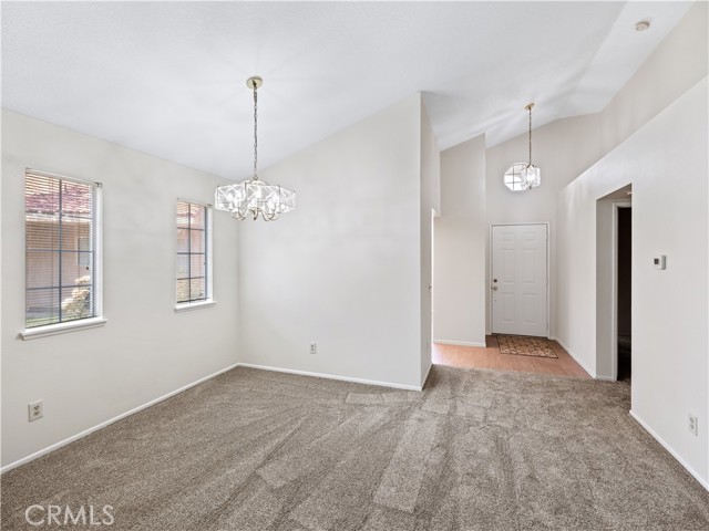 Detail Gallery Image 5 of 23 For 11601 Park Ln, Apple Valley,  CA 92308 - 2 Beds | 2 Baths
