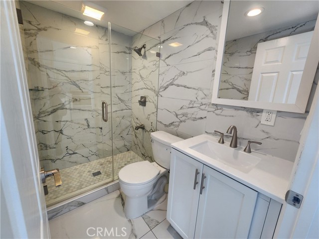 Detail Gallery Image 10 of 12 For 21217 De La Guerra #a,  Woodland Hills,  CA 91364 - 1 Beds | 1 Baths