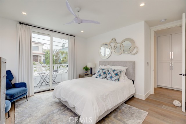 665 19th Street, Manhattan Beach, California 90266, 5 Bedrooms Bedrooms, ,7 BathroomsBathrooms,Residential,Sold,19th,SB22011803