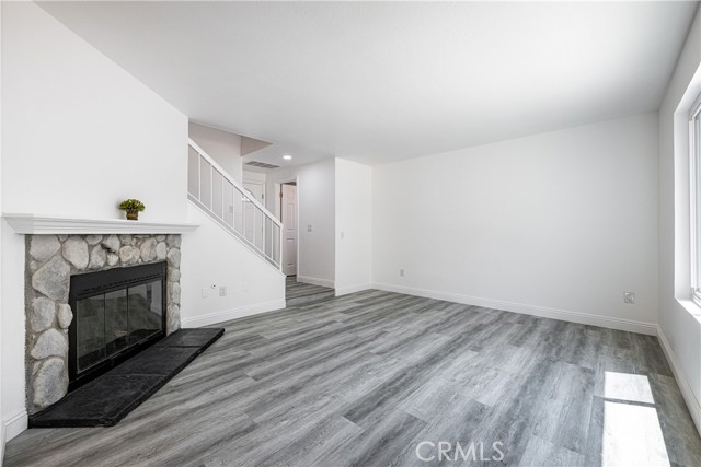 Detail Gallery Image 9 of 49 For 14791 Mountain High Dr, Fontana,  CA 92337 - 4 Beds | 2/1 Baths
