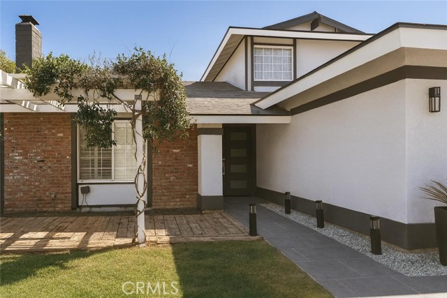 Detail Gallery Image 2 of 19 For 741 Saint Andrews, Corona,  CA 92882 - 4 Beds | 2 Baths