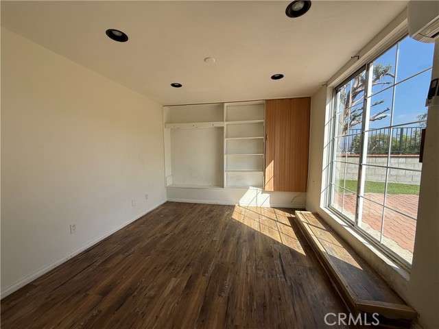 Detail Gallery Image 14 of 19 For 2586 Lake View, Los Angeles,  CA 90039 - 4 Beds | 2 Baths