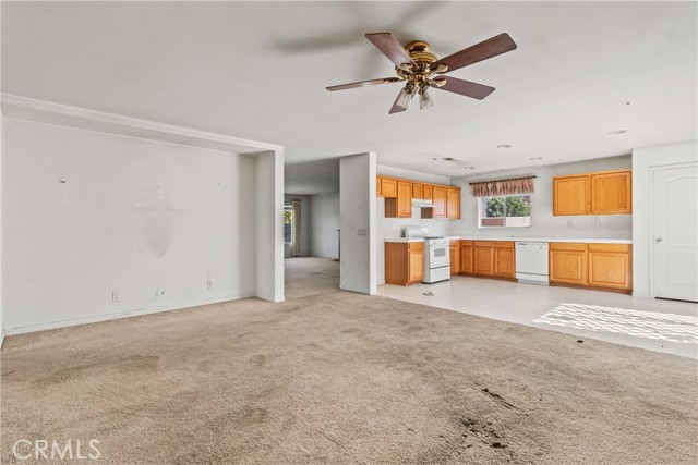 45629 Barham Avenue, Lancaster CA: https://media.crmls.org/medias/13d85233-5073-4260-9e1a-40ab75c5a8dd.jpg