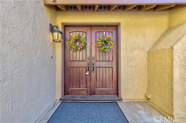 Detail Gallery Image 2 of 32 For 6040 E Ladera Ln, Anaheim Hills,  CA 92807 - 2 Beds | 2/1 Baths