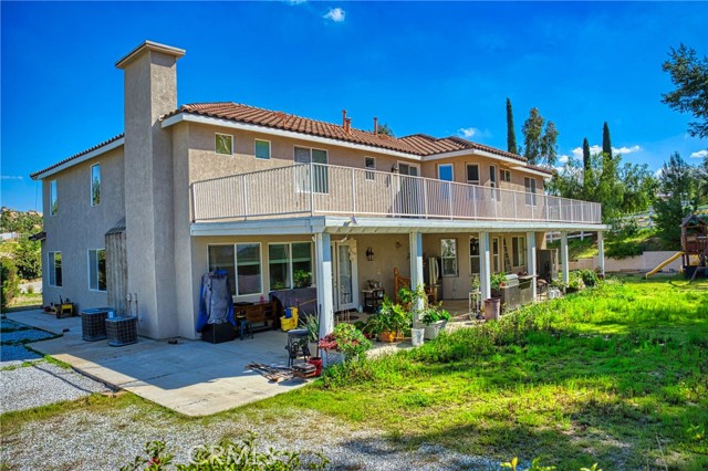 18253 Hollowtree Lane, Riverside, California 92504, 4 Bedrooms Bedrooms, ,3 BathroomsBathrooms,Single Family Residence,For Sale,Hollowtree,CV24046422