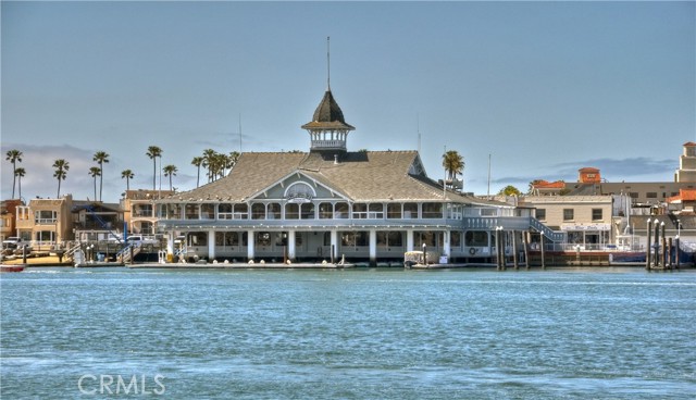 Detail Gallery Image 73 of 75 For 2822 Newport Blvd, Newport Beach,  CA 92663 - 3 Beds | 3 Baths