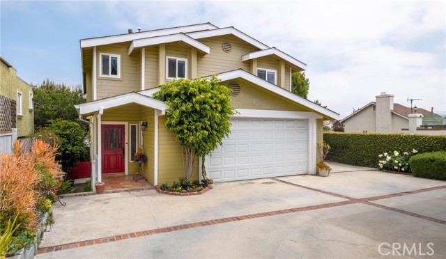 Detail Gallery Image 1 of 35 For 1909 Belmont Ln #B,  Redondo Beach,  CA 90278 - 3 Beds | 3 Baths