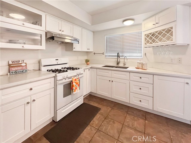 Detail Gallery Image 3 of 15 For 3729 Florida, West Covina,  CA 91792 - 1 Beds | 1 Baths